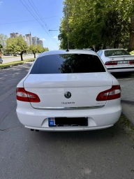 Skoda Superb, 2011