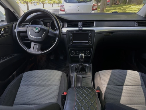 Skoda Superb, 2011