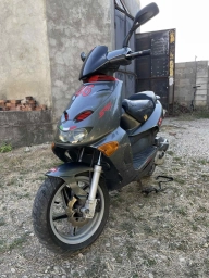 Aprilia sr125