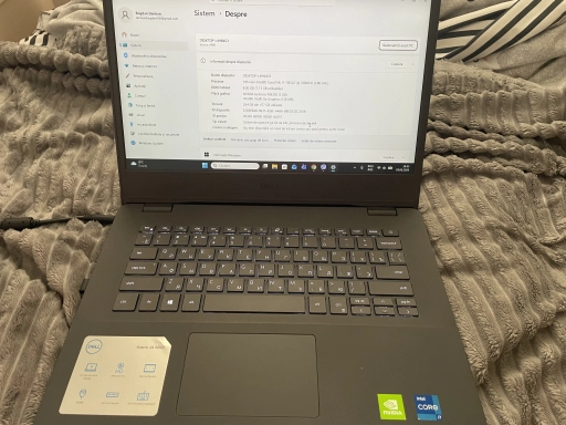 Laptop Dell Vostro 14 3000